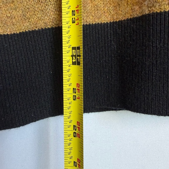 Khaite Sweater Women Sz L Black Gold Stripe 100% Cashmere Crewneck Pullover READ - Picture 15 of 16